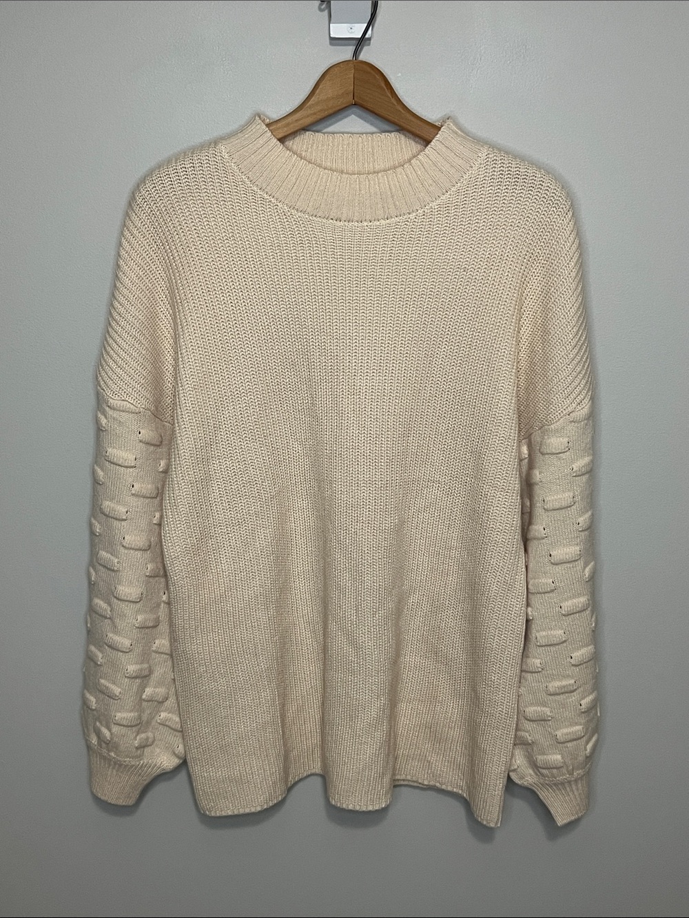 Cream Crewneck Sweater with Textured Sleeve Detail Oversized Women’s Size Large - Picture 2 of 8
